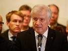 Pedseda CSU Horst Seehofer na tiskové konferenci uvedl, e byl bhem...