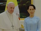 Pape Frantiek se seel s barmskou vdkyní Su ij
