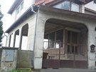 Ji Poc bydlel v tomto dom nad Chomutovem.