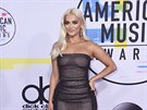 Bebe Rexha na American Music Awards (Los Angeles, 19. listopadu 2017)