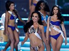 Soutící na Miss Universe 2017 pi promnád v plavkách