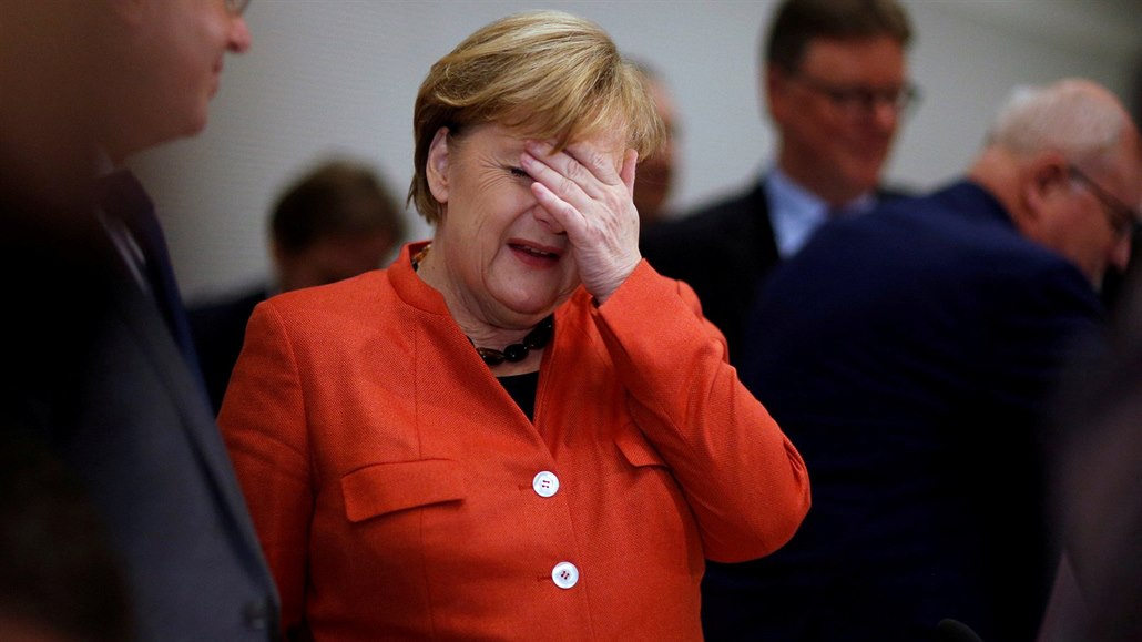 Německá kancléřka Angela Merkelová na jednání Spolkového sněmu (21. listopadu...