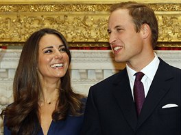 Kate Middletonová a princ William oznámili zásnuby 23. listopadu 2010.