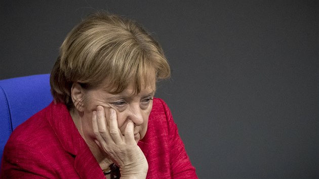 Německá kancléřka Angela Merkelová na jednání Spolkového sněmu (21. listopadu 2017)