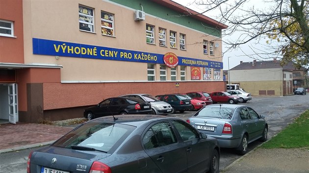 V minulosti soukromý podnikatel obyvatelům chotěbořského sídliště Na Chmelnici nabízel zřízení desítek krytých stání k pronájmu v parkovacím domě. Lidé ale neměli zájem. 