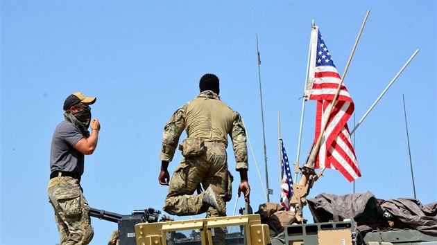 Amerit vojci v Srii pomhaj s vcvikem Kurd.