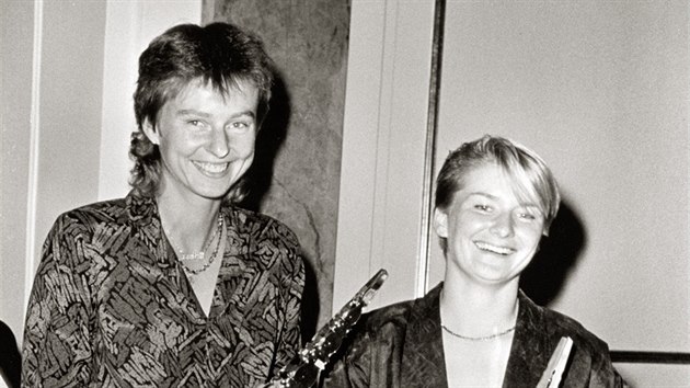 Jana Novotn se spoluhrkou Helenou Sukovou (ob na snmku) vytvoily v sezn 1990 srii 44 vtznch zpas ve tyhe.