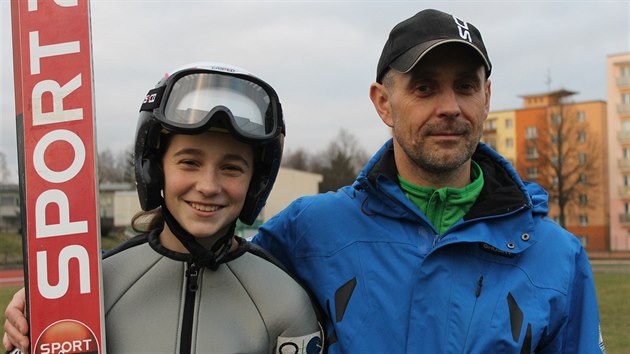 Jolana Hradilová se svým otcem a velkým vzorem - juniorským mistrem světa v severské kombinaci Jiřím Hradilem.