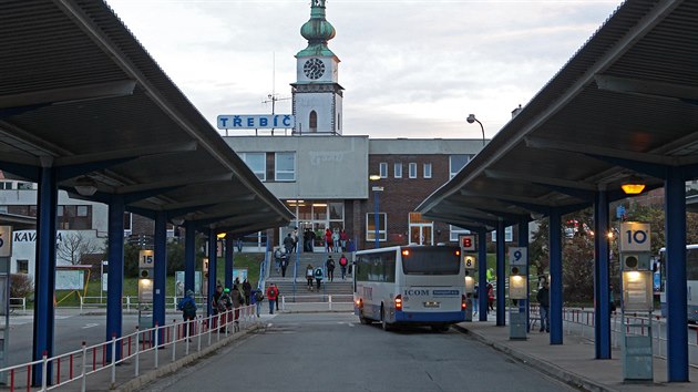 Autobusov ndra v Tebi.