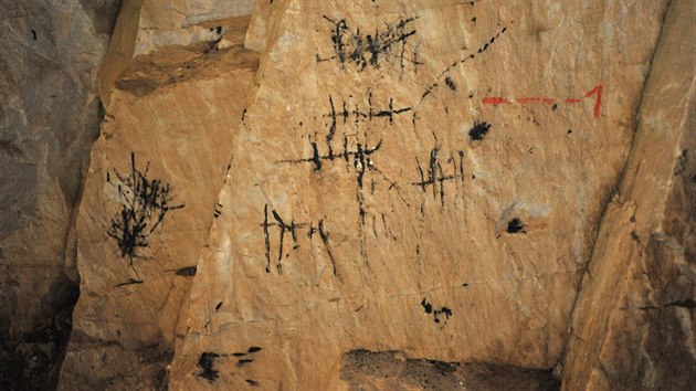 st Albeick jeskyn v Krkonoch pokodili vandalov.