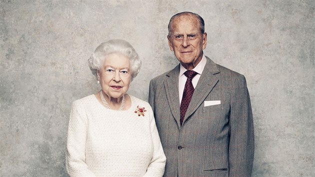 Královna Alžběta II. a princ Philip oslavili 20. listopadu 2017 platinovou svatbu.