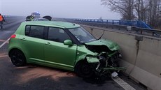 Hromadná nehoda deseti aut uzavela dálnici D6 u Sokolova.