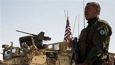 Americká armáda chce v Sýrii zstat a do ukonení mírových rozhovor.