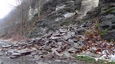 Sesuté kamení ze skal u Brandýsa nad Orlicí.