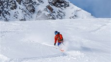 První lyžování letošní zimy na ledovci Stubai u západorakouského Neustiftu....