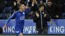 Jamie Vardy z Leicesteru oslavuje gól.