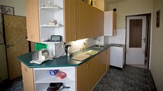 Kuchy� má hodn� nepraktickou dispozici.