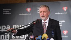 Expremiér Mirek Topolánek představil svou kampaň před prezidentskými volbami...