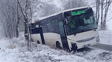 Tragická nehoda autobusu u Ločenic. (30. listopadu 2017)