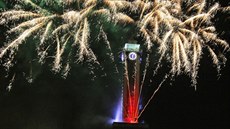 V� Nové radnice v Ostrav� ozá�il oh�ostroj k 750 let�m od první zmínky o...