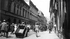 Cesta k redakci Prager Tagblatt v Panské ulici po vypuknutí války s Itálií, 24....
