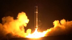 Úterní raketový test KLDR ukazuje, e inenýi z Pchjongjangu v posledních...