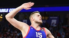 Vladimir timac z Anadolu Efes Istanbul se raduje.