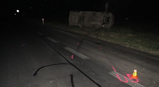 Policie hledá idie osobního vozu, který u erpací stanice u Horní Lodnice...