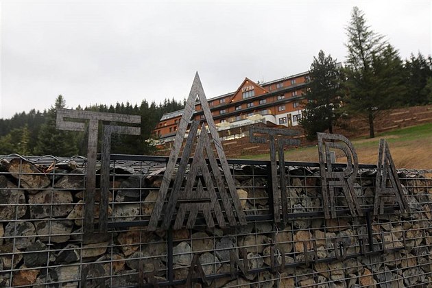 Grand hotel Tatra ve Velkých Karlovicích je po nákladné rekonstrukci otevený...
