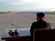 Severokorejsk vdce Kim ong-un sleduje odplen balistick rakety na...