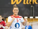 Nora Morková z Norska oslavuje gól v utkání s eskem.