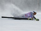 Francouz Victor Muffat-Jeandet padá na trati obího slalomu v Beaver Creeku