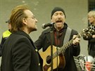 Irská rocková kapela U2 vystoupila v berlínském metru
