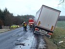 Tragická nehoda mezi Kralovicemi a Plasy, idi osobního vozu sráku nepeil....