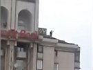 V Kyjev zatkli Saakaviliho, ped razií se schovával na stee