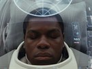 John Boyega ve z filmu Star Wars: Poslední z Jedi