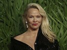 Pamela Andersonová na Britain Fashion Awards 2017 (Londýn, 4. prosince 2017)