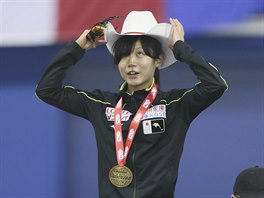 Japonsk rychlobruslaka Miho Takagiov po triumfu na trojce v Calgary s...