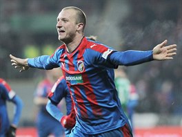 Plzeňský útočník Michael Krmenčík slaví gól do jablonecké sítě.