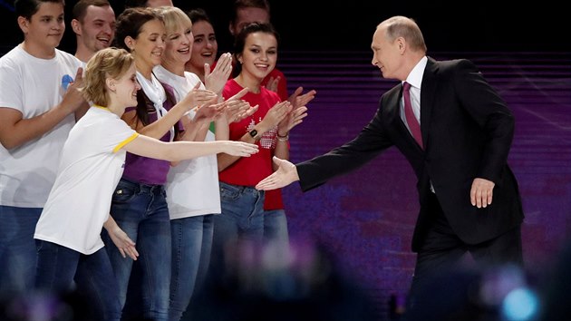 Ruský prezident Vladimir Putin na sjezdu dobrovolníků v Moskvě (6. prosince 2017)