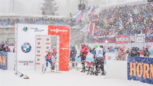 Jessica Jislov na startu enskho sprintu v Hochfilzenu.