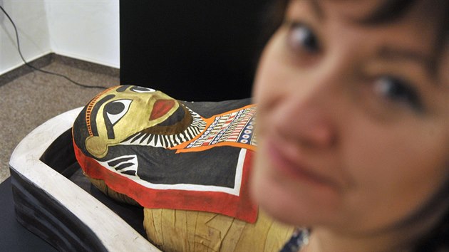 Návštěvníci výstavy mohou vidět i repliku mumie, která byla pro tuto výstavu speciálně vyrobena pracovníky muzea.