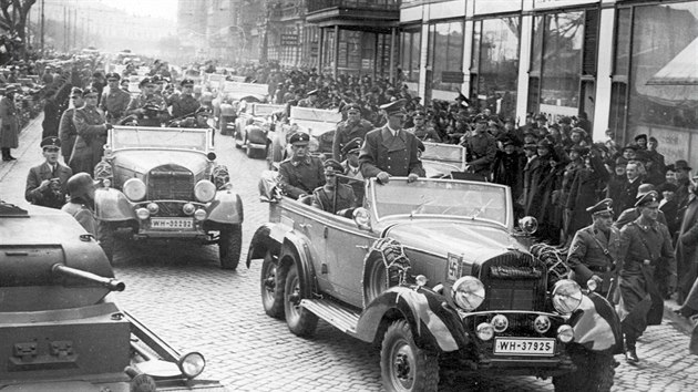 V knize Hitler den po dni je zachycen i 17. bezen 1939, kdy nacistick politik cestou do Vdn navtvil Brno