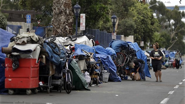 Zpadn pobe USA se potk s rostoucm potem bezdomovc. Na snmku San Diego.