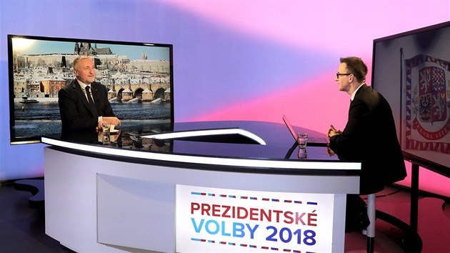 Prezidentsk kandidt a bval pedseda vldy Mirek Topolnek v poadu Rozstel. (7. prosince 2017)