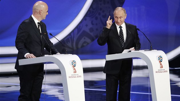 LOSOVN MISTROVSTV SVTA. vodn e prezidenta Rusk federace Vladimira Putina a prezidenta FIFA Gianni Infantina.