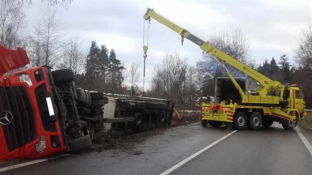 Pevrcen kamion u Liova na eskobudjovicku.