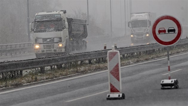 Ostravsk st dlnice D1 je v provozu u deset let. Jene na nkterch mstech zstv spe pro ostudu.