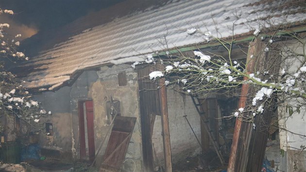 Snímek z tragického požáru v Přemyslovicích na Prostějovsku. (2.12.2017)