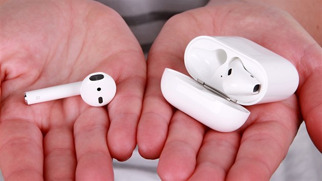 Apple AirPods